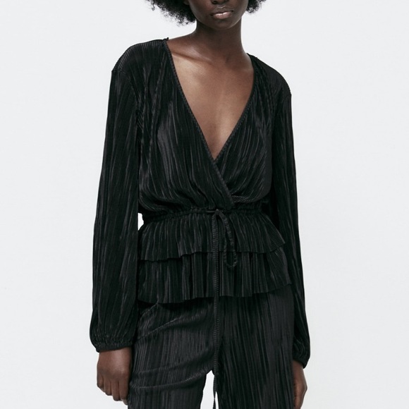 Zara Pleated Top - Picture 3 of 10